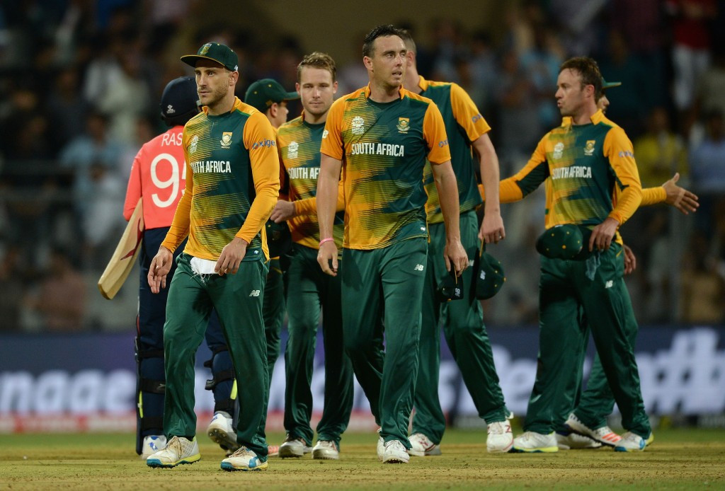 A shell-shocked South Africa react after their stunning defeat to England ©Getty Images