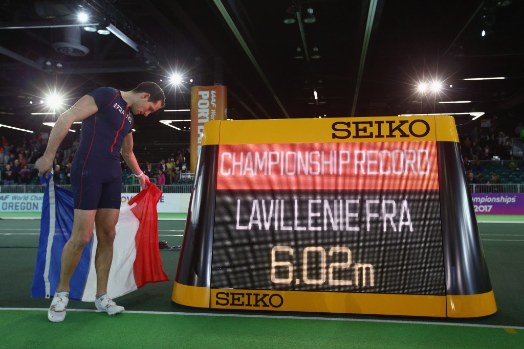 Renaud Lavillenie set a Championship Record clearence to win the men's pole vault ©Getty Images