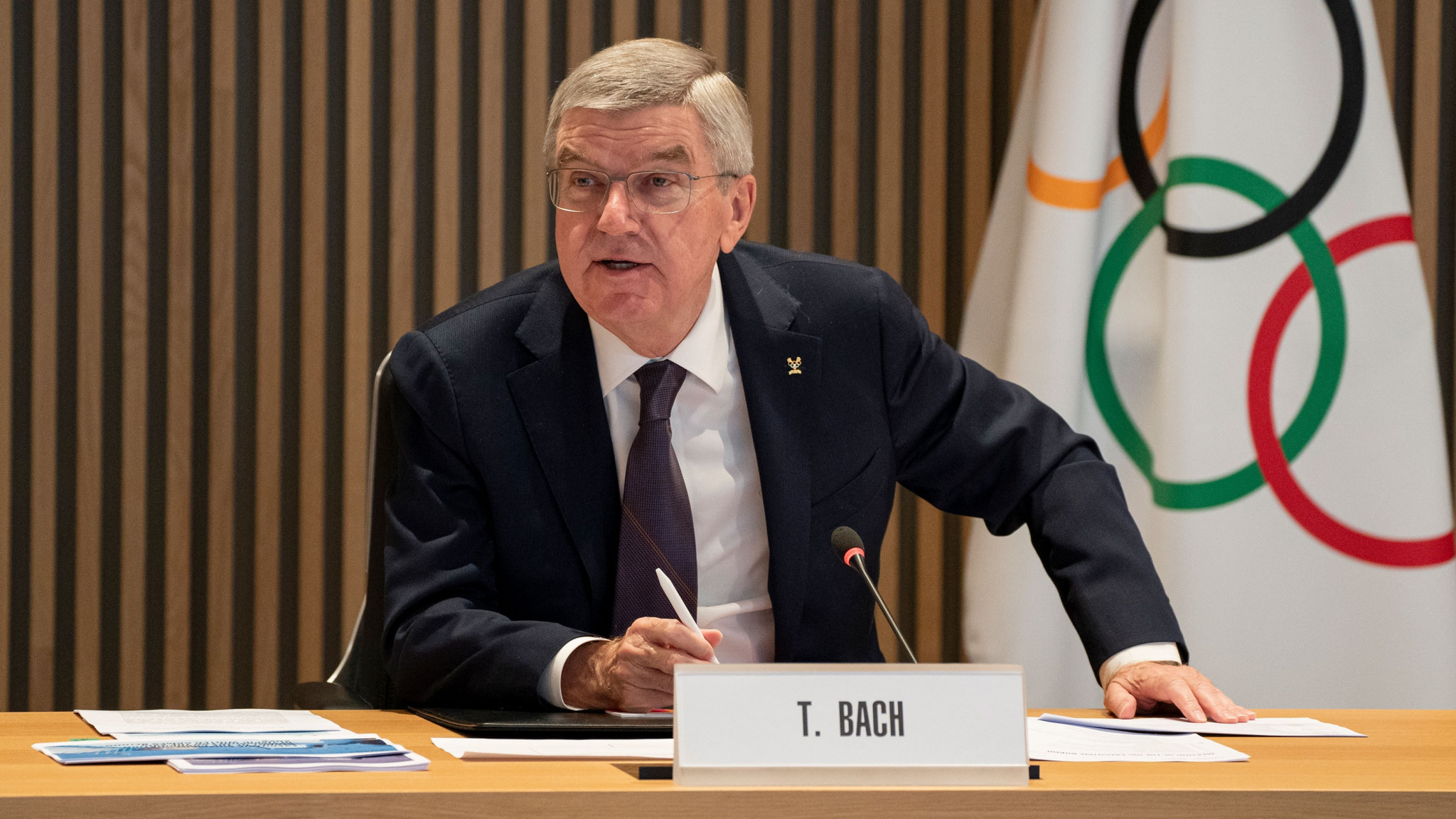 Thomas Bach has offered a contradictory position on allowing athletes from Russia and Belarus to compete following the invasion of Ukraine ©IOC