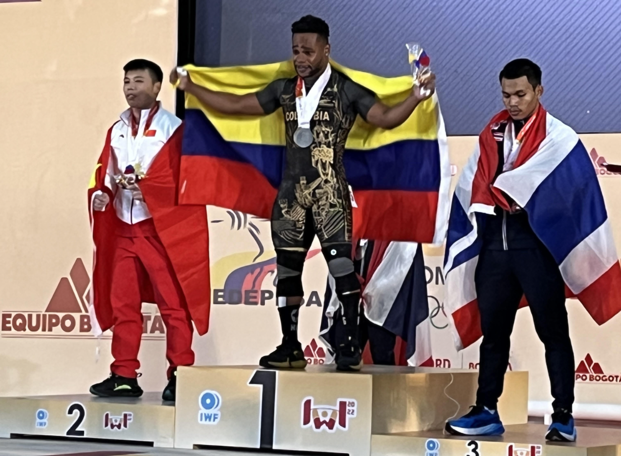 Francisco Mosquera, centre, won the men’s 67kg title ©ITG