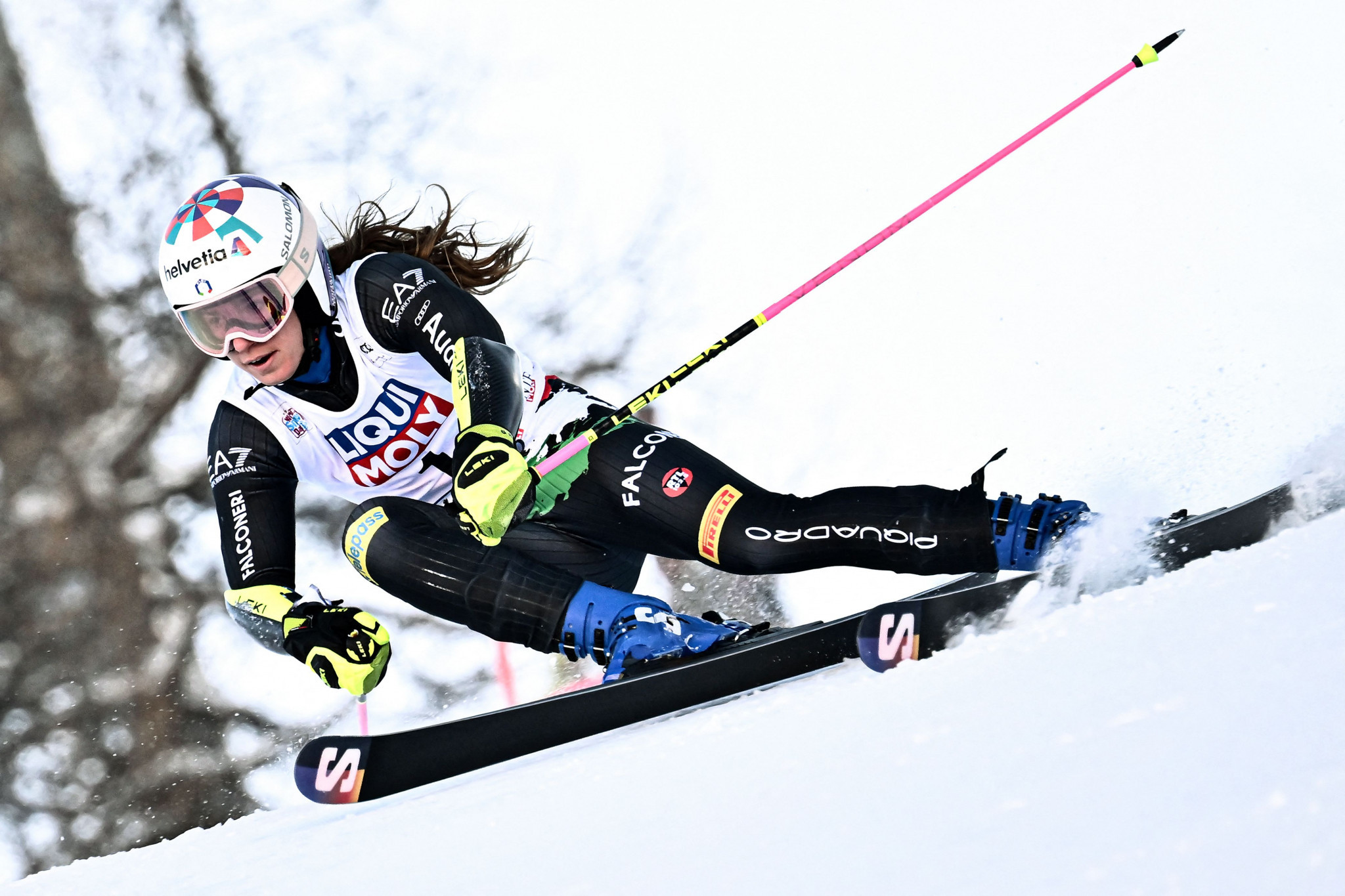 Bassino skis to giant slalom victory on home snow at Sestriere