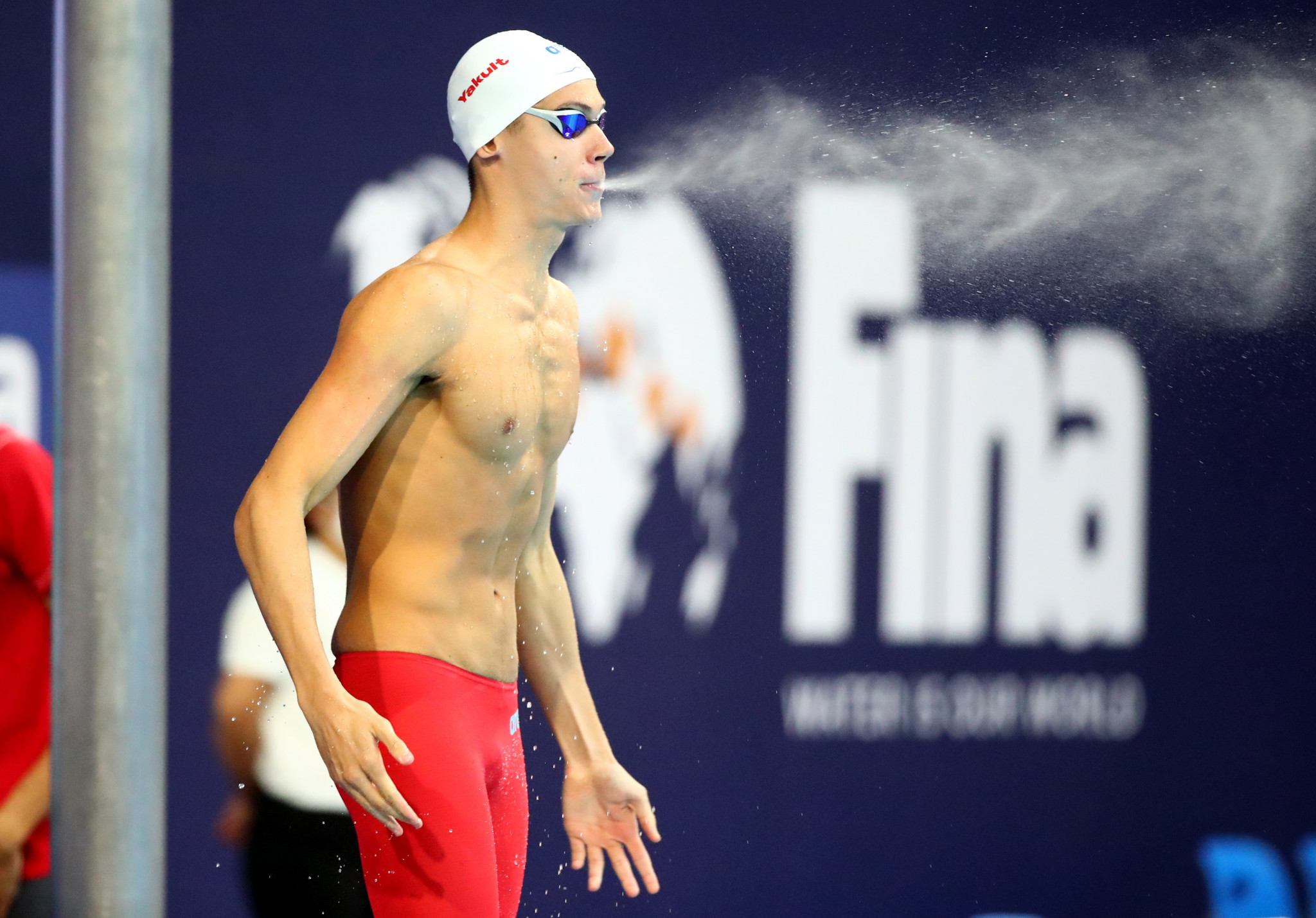 Popovici is aiming to cap off a sensational year in the pool ©Getty Images