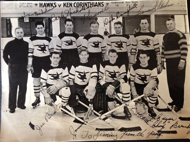Jimmy Foster, second left, front row, arrived from Canada to play for Richmond Hawks in 1935 at a time when ice hockey was booming in Britain ©Hockey Gods