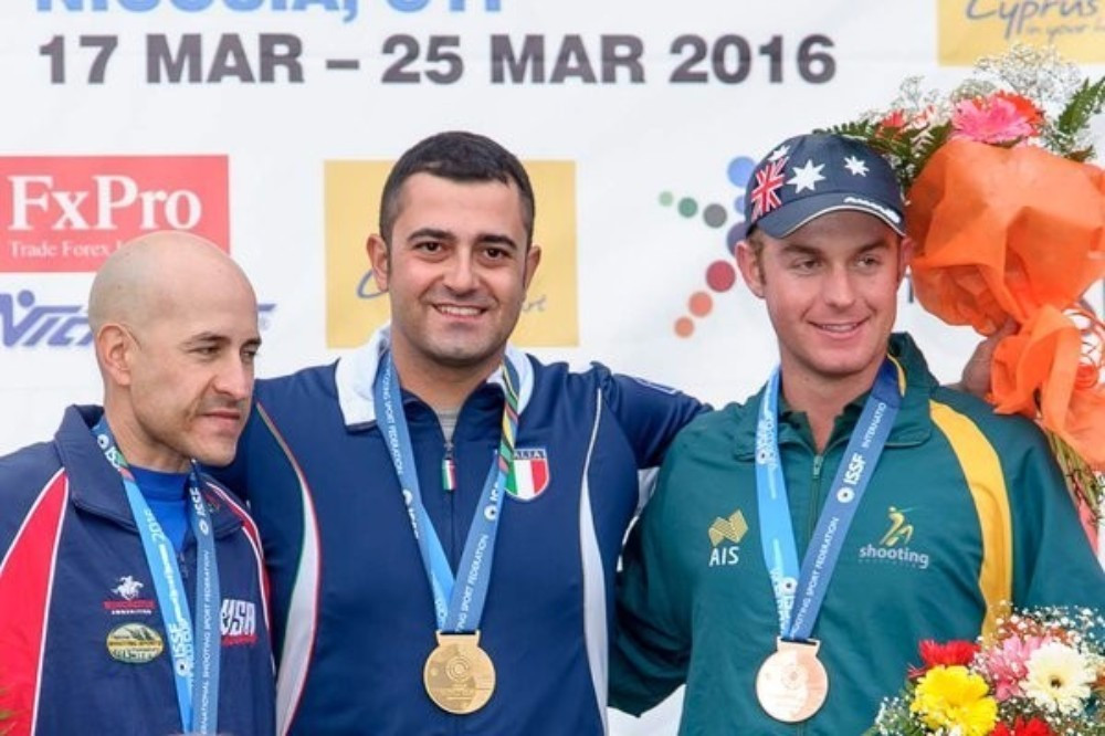Alessandro Chianese (centre) and Australia’s James Willett (right) earned their first World Cup medals