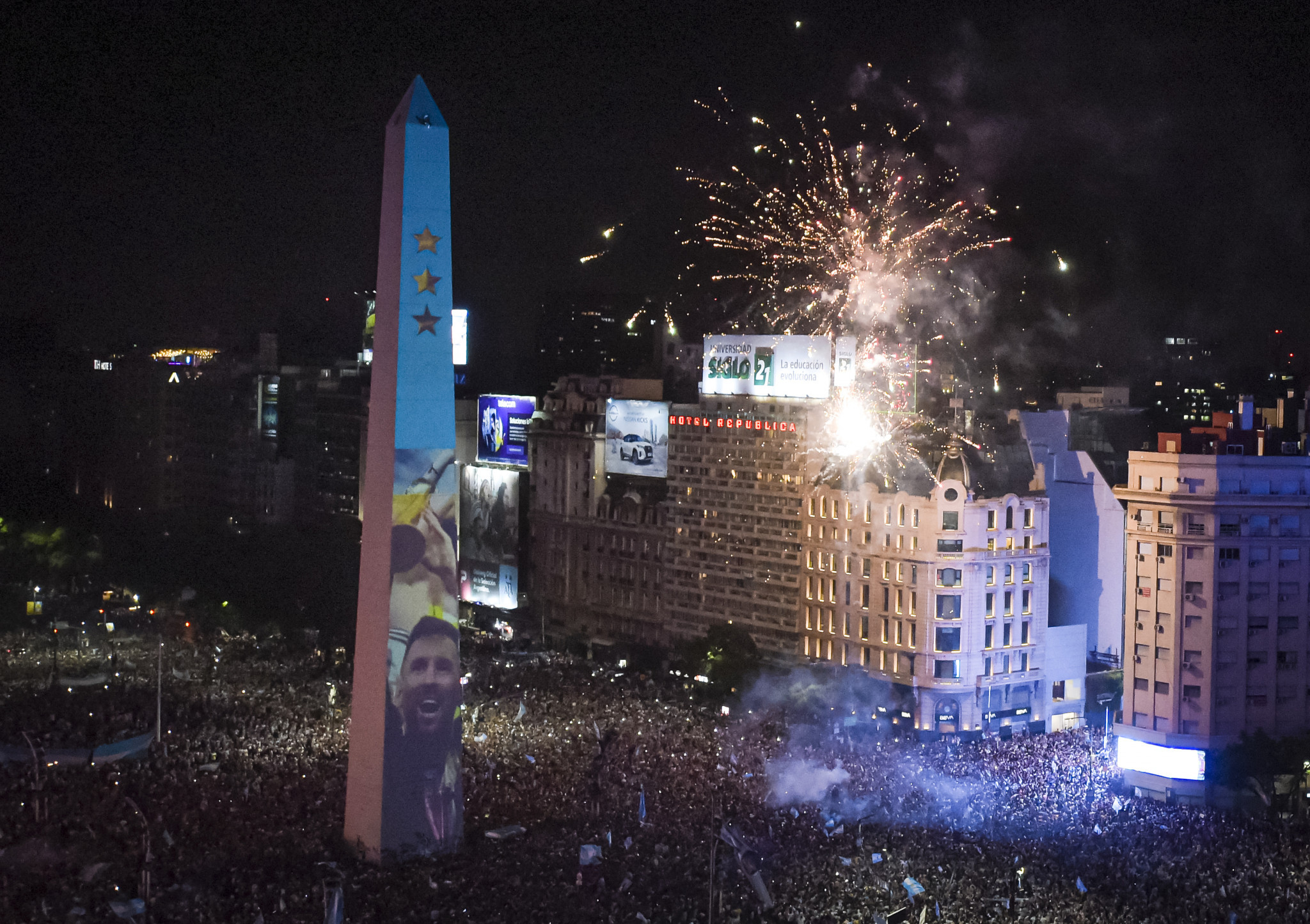Hundreds of thousands of Argentine fans spilled on to the streets of Buenos Aires in the aftermath of the dramatic World Cup final, which they won on penalties ©Getty Images