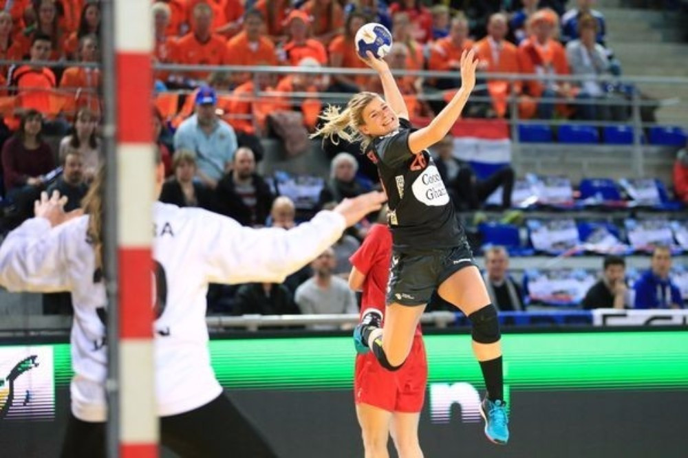 World Championship silver medallists The Netherlands won their second match to reach Rio 2016