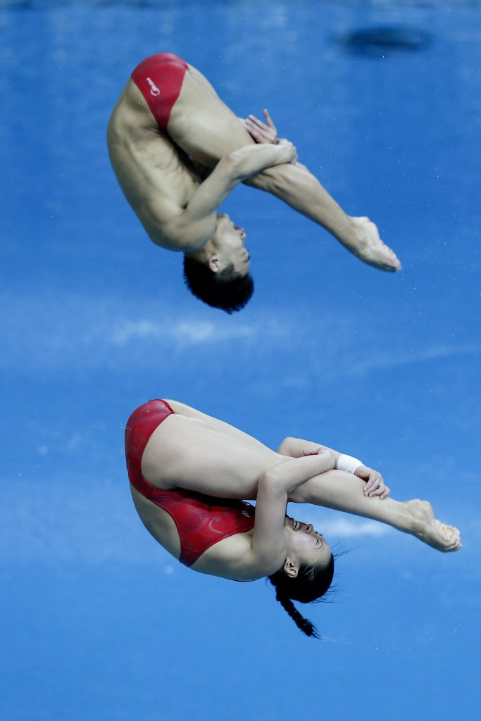 Yang Hao and Wang Han won mixed-synchro gold on the final day of competition 