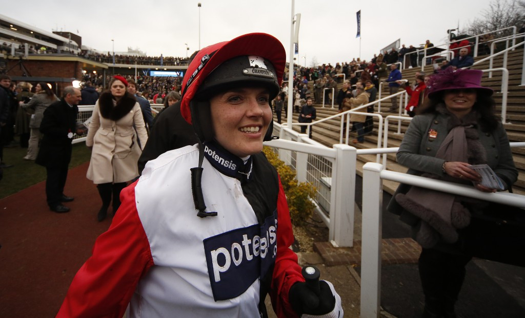 Victoria Pendleton is all smiles at the Cheltenham Festival ©Getty Images