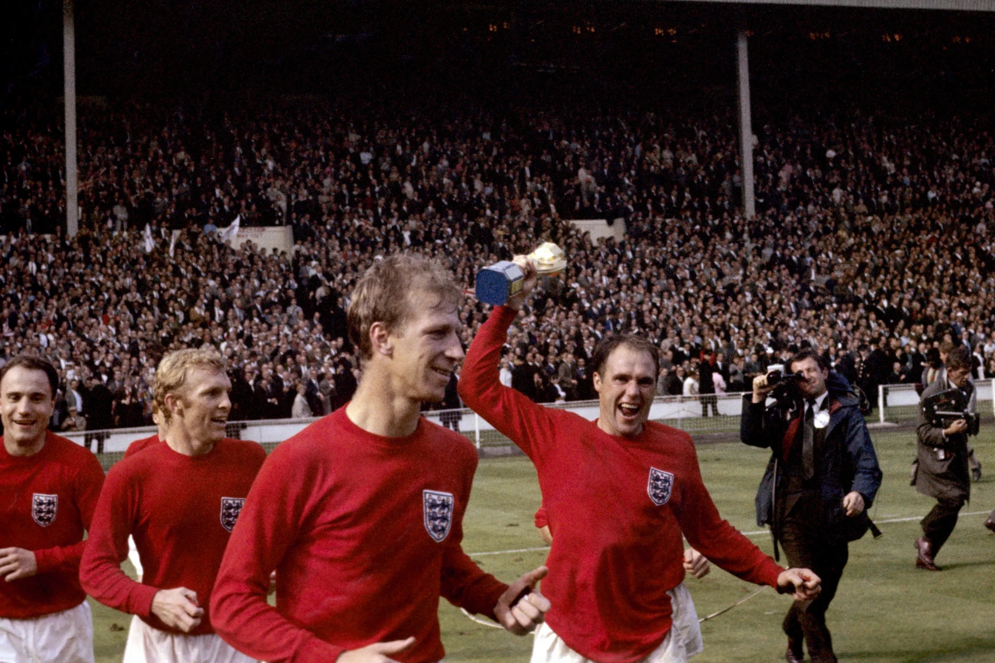 England's 1966 World Cup champion Cohen dies at age of 83