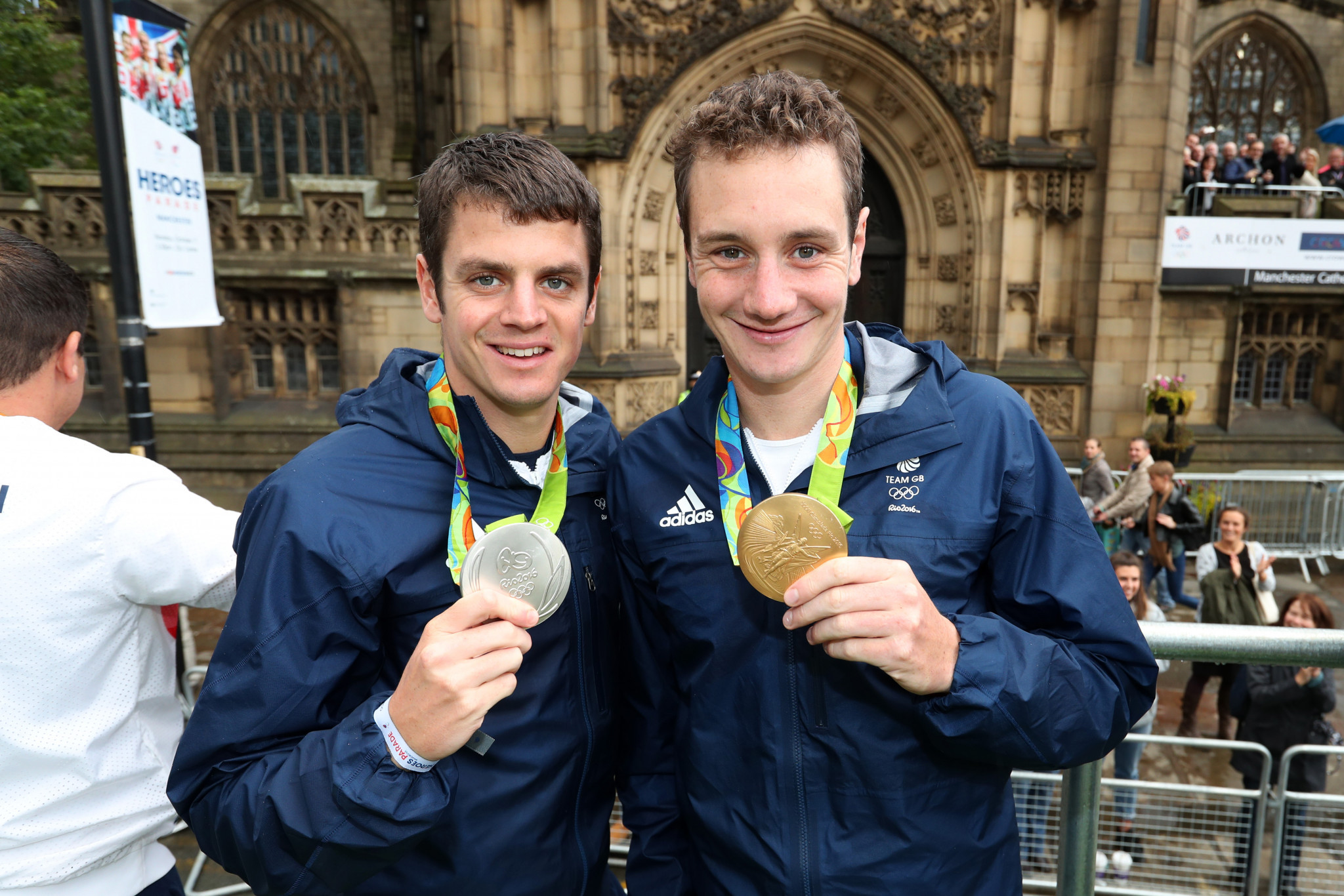 Alistair Brownlee, right, co-founded the Brownlee Foundation with brother Jonny Brownlee, left, in 2014 ©Getty Images