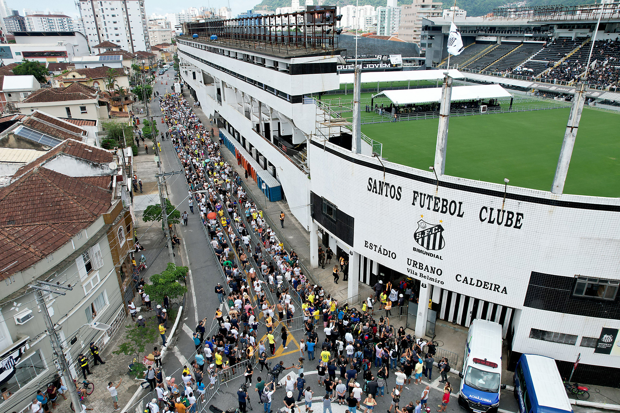 Thousands queued to pay their respects to Pelé at a public wake staged at Santos FC's stadium ©Getty Images