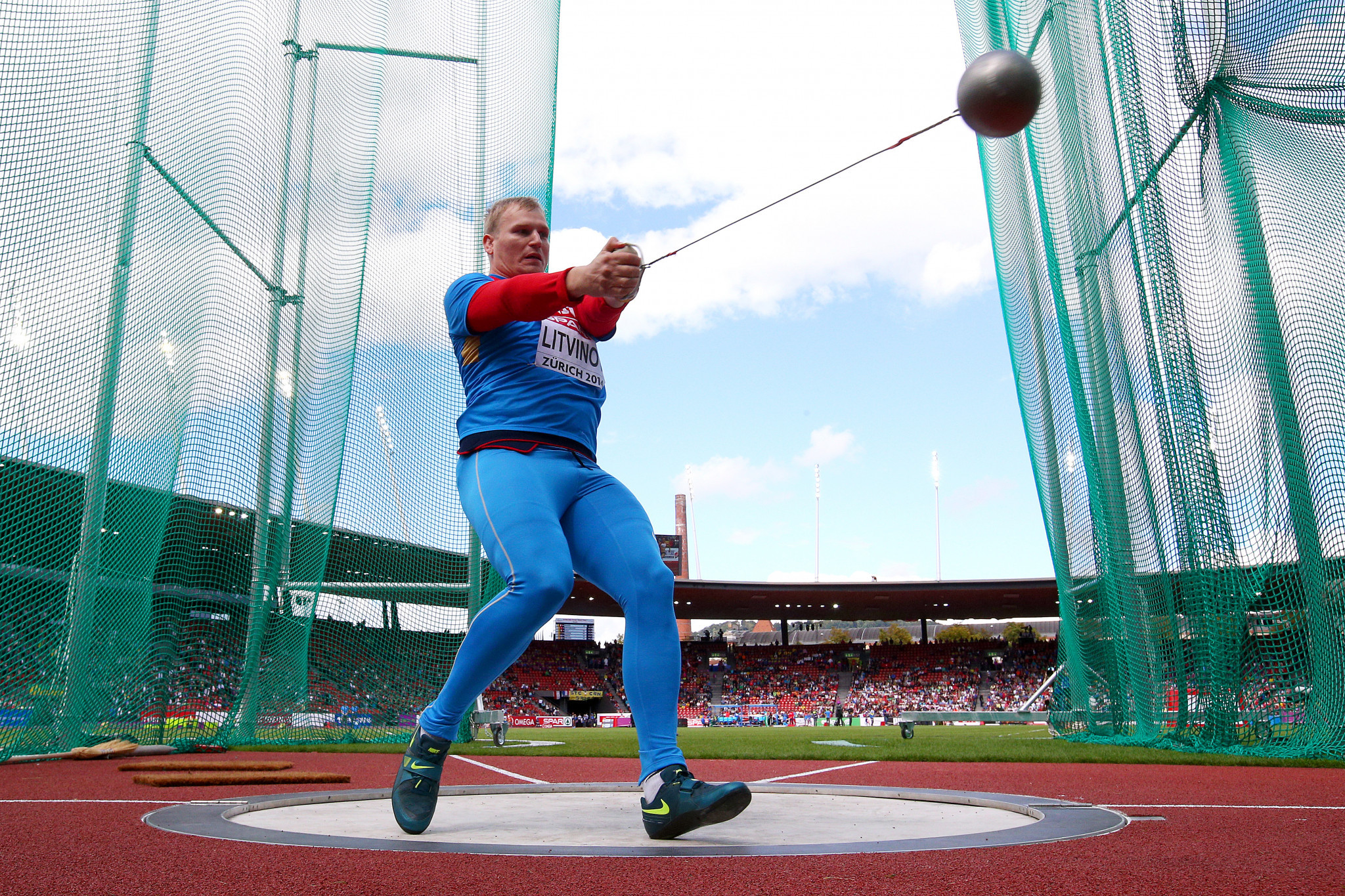 Sergey Litvinov has admitted on his Facebook page that he took banned anabolic steroids more than a decade ago, but blamed the Russian Athletics Federation for pressurising him to do it ©Getty Images
