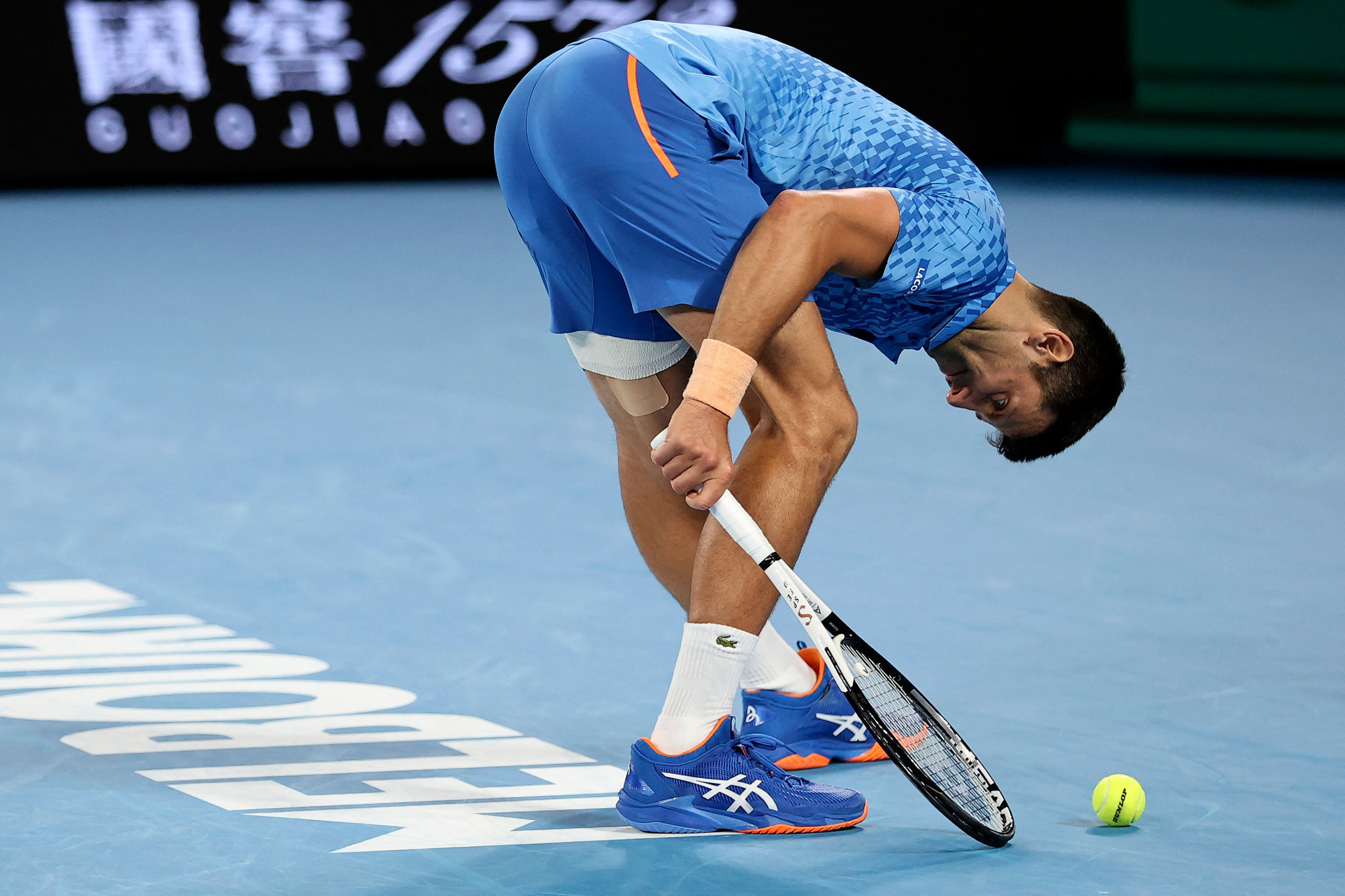Novak Djokovic battled injury to win at the Australian Open ©Getty Images