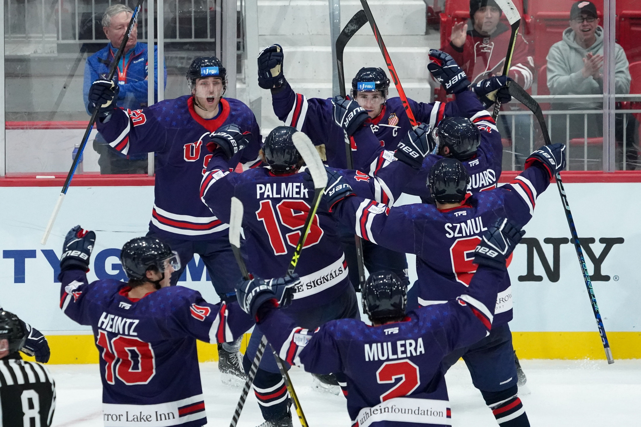The 4-3 victory meant that the US qualified for the men's final for the first time ever at the Winter World University Games ©FISU