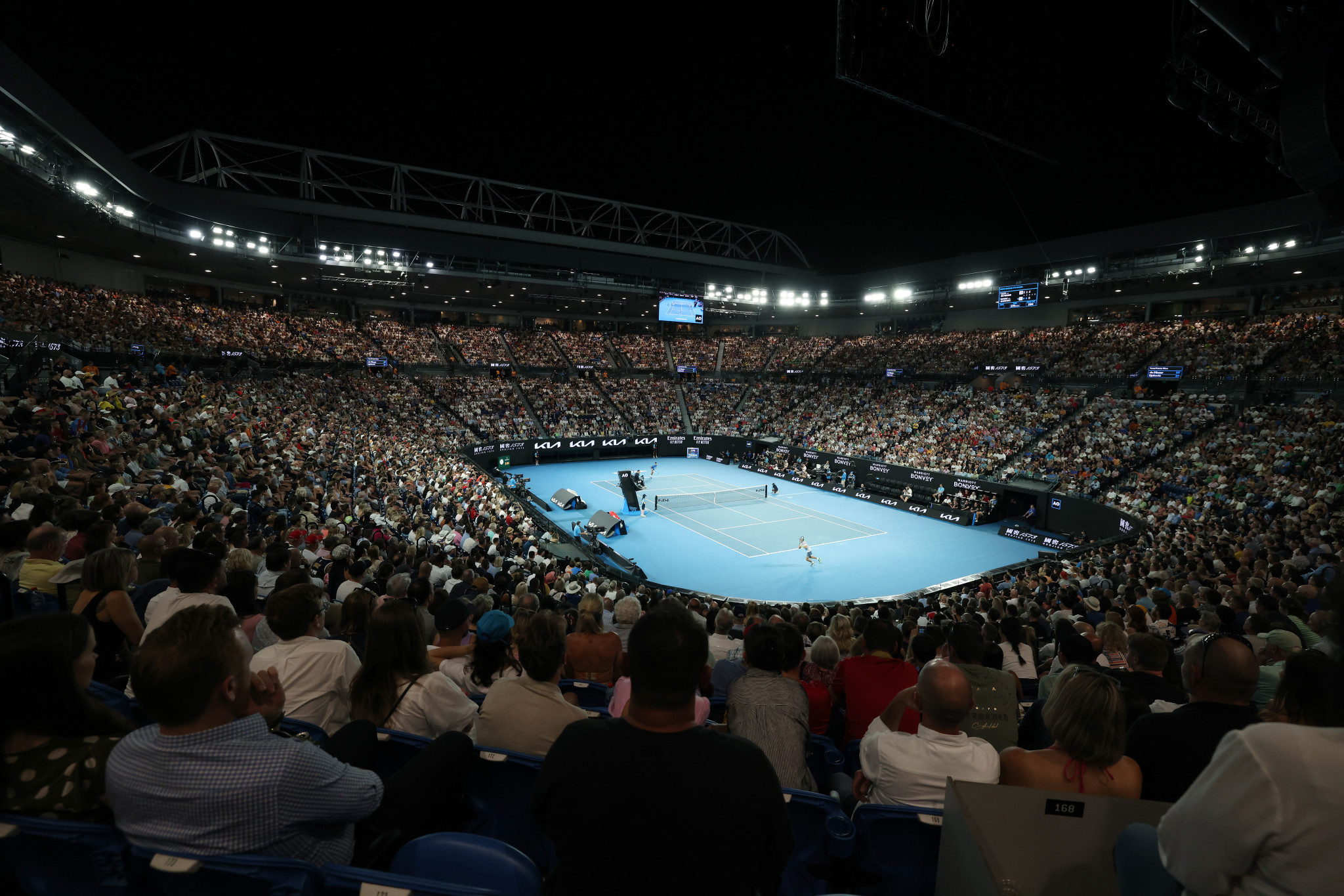 A capacity crowd enjoy the night session on the Rod Laver Arena, which featured Novak Djokovic in men's singles action, followed by a women's doubles match ©Getty Images