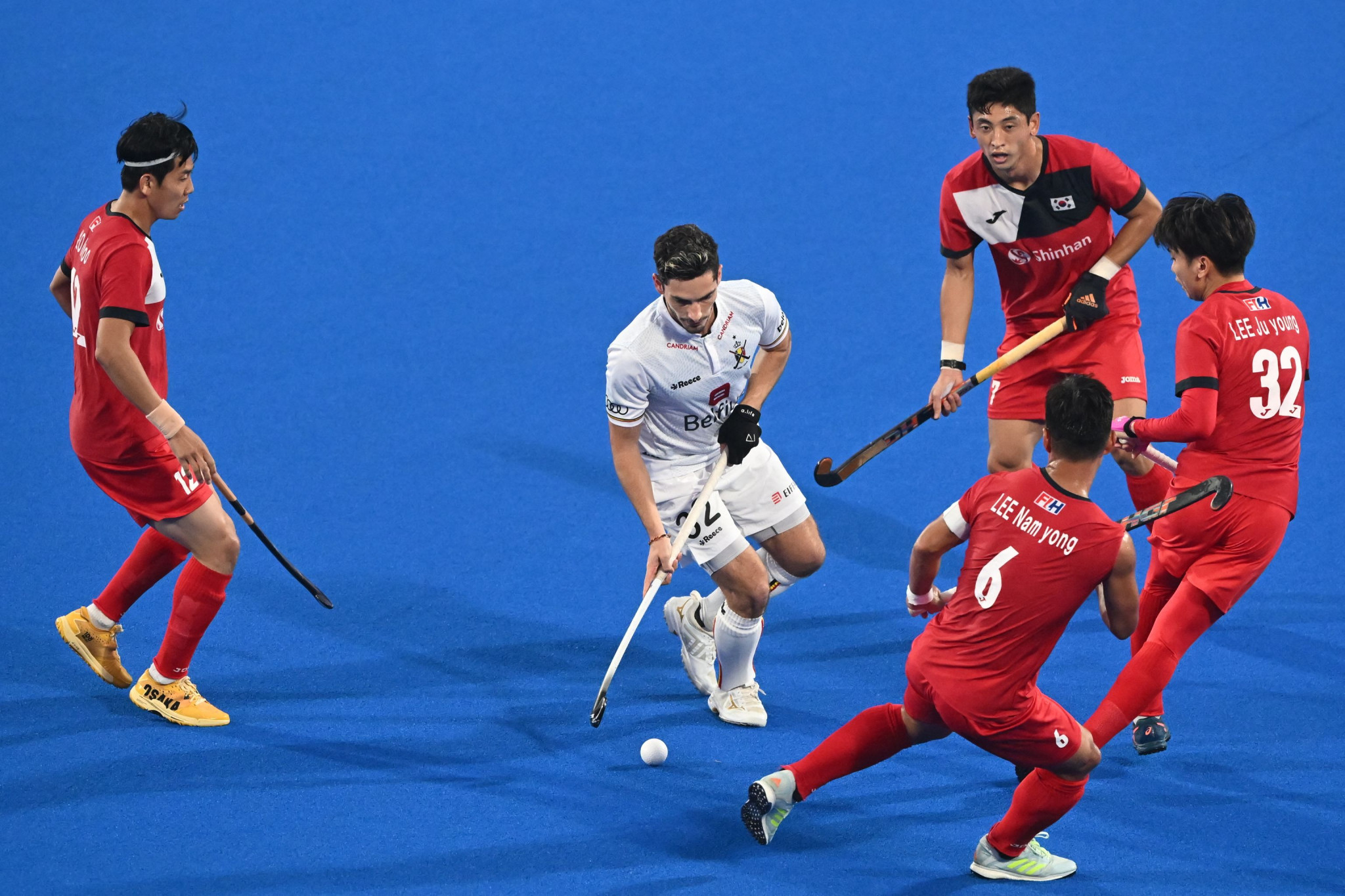 South Korea, playing in red, advanced to the quarter-finals of the Men's Hockey World Cup after beating Argentina on penalties ©Getty Images