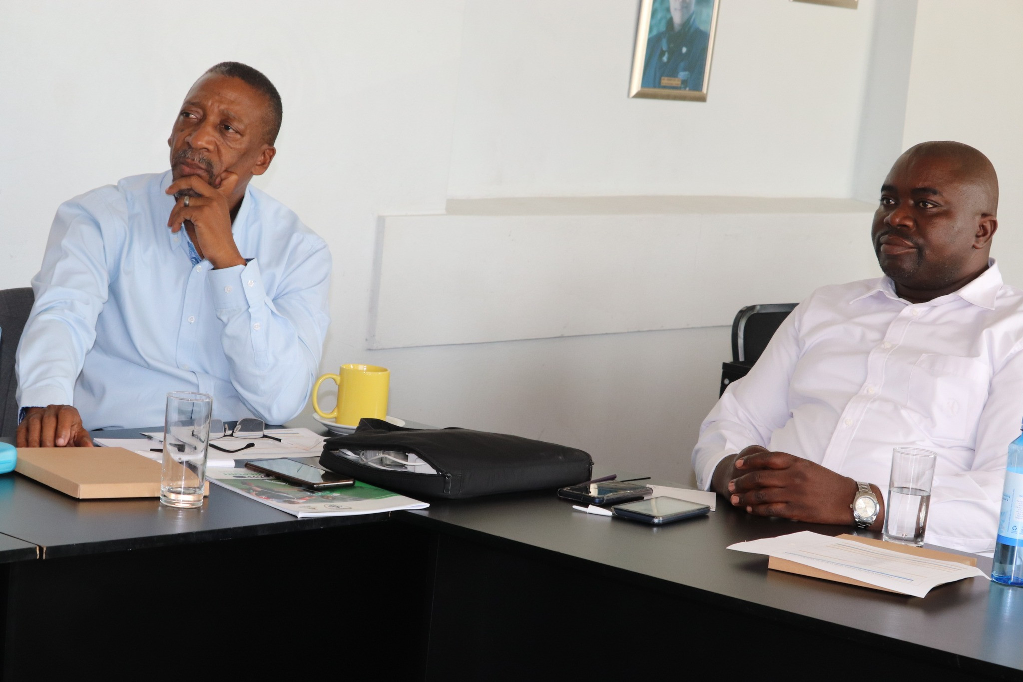 President Alfred Foloko, right, and secretary general Boniface Kambikambi, left, led the NOCZ delegation on its visit to Lesotho ©LNOC