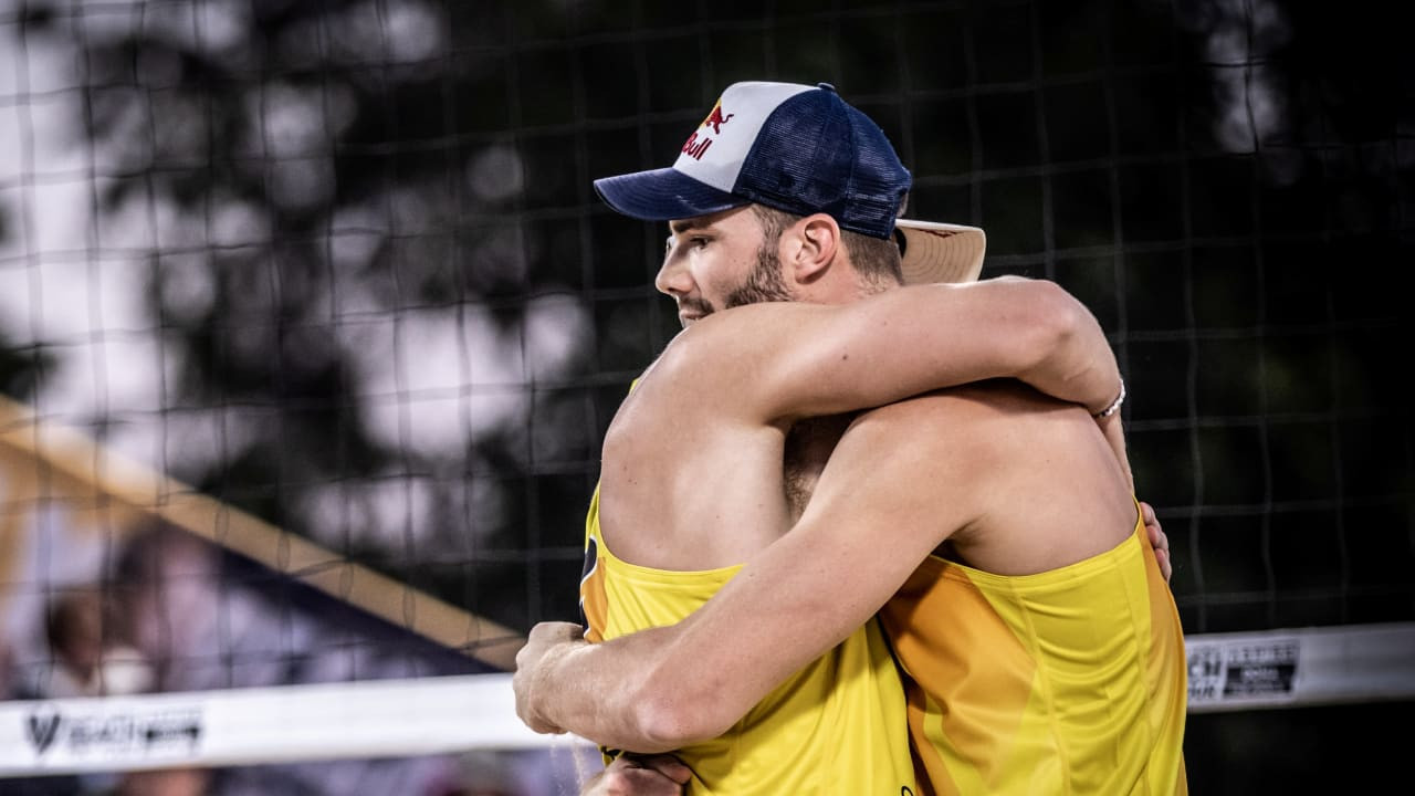 Anders Mol and Christian Sørum defeated Poland's Michał Bryl and Bartosz Łosiak for gold in Doha ©Volleyball World