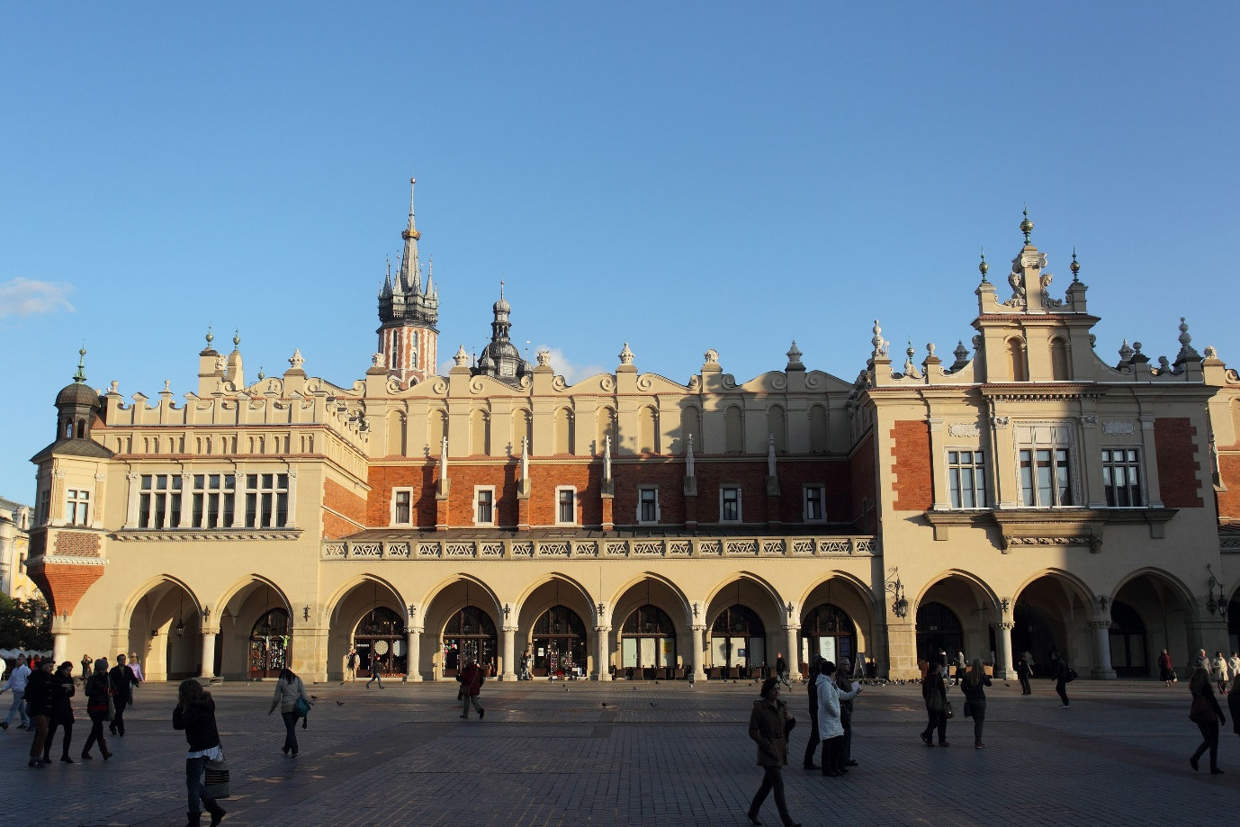 Drapers Hall, the central feature on the main market square in Kraków ©Getty Images