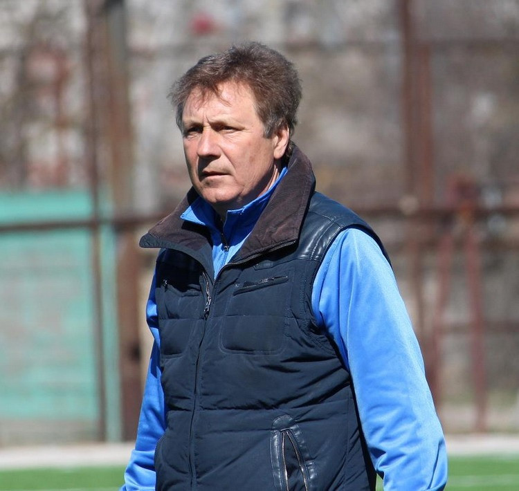 Coach Serhiy Shevchenko is among the officials that have been banned by the Ukrainian Football Association for collaborating with Russia ©UAF