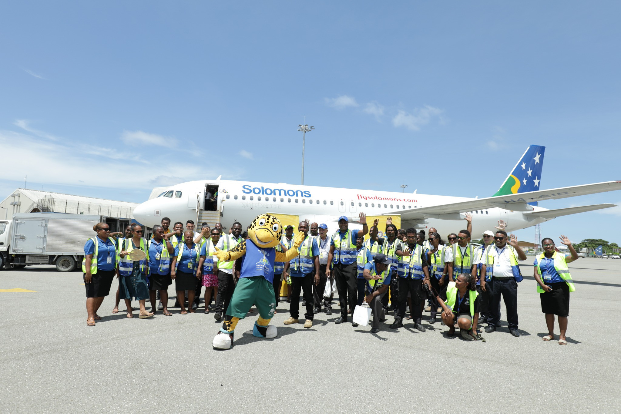 Solomon Islands 2023 mascot Solo joined airline staff in Honiara to celebrate the sponsorship which will also offer logistical support for the Games Baton Relay ©Solomon Islands 2023