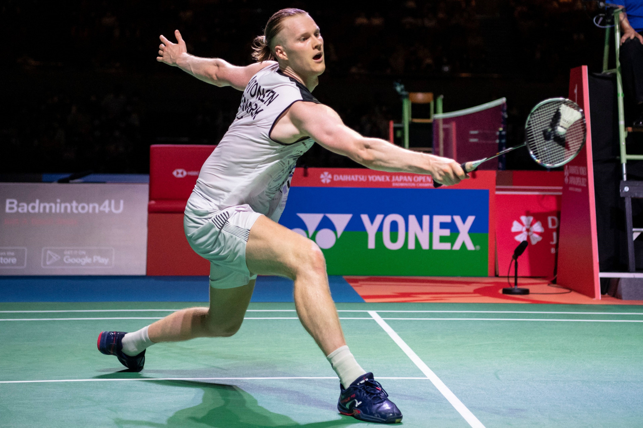 Anders Antonsen sent Denmark on their way to victory over England as they sealed top spot in Group A ©Getty Images