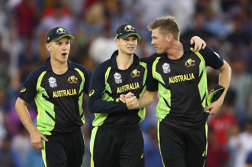 Steve Smith (centre) and James Faulkner (right) inspired Australia to a 21-run victory over Pakistan ©Getty Images
