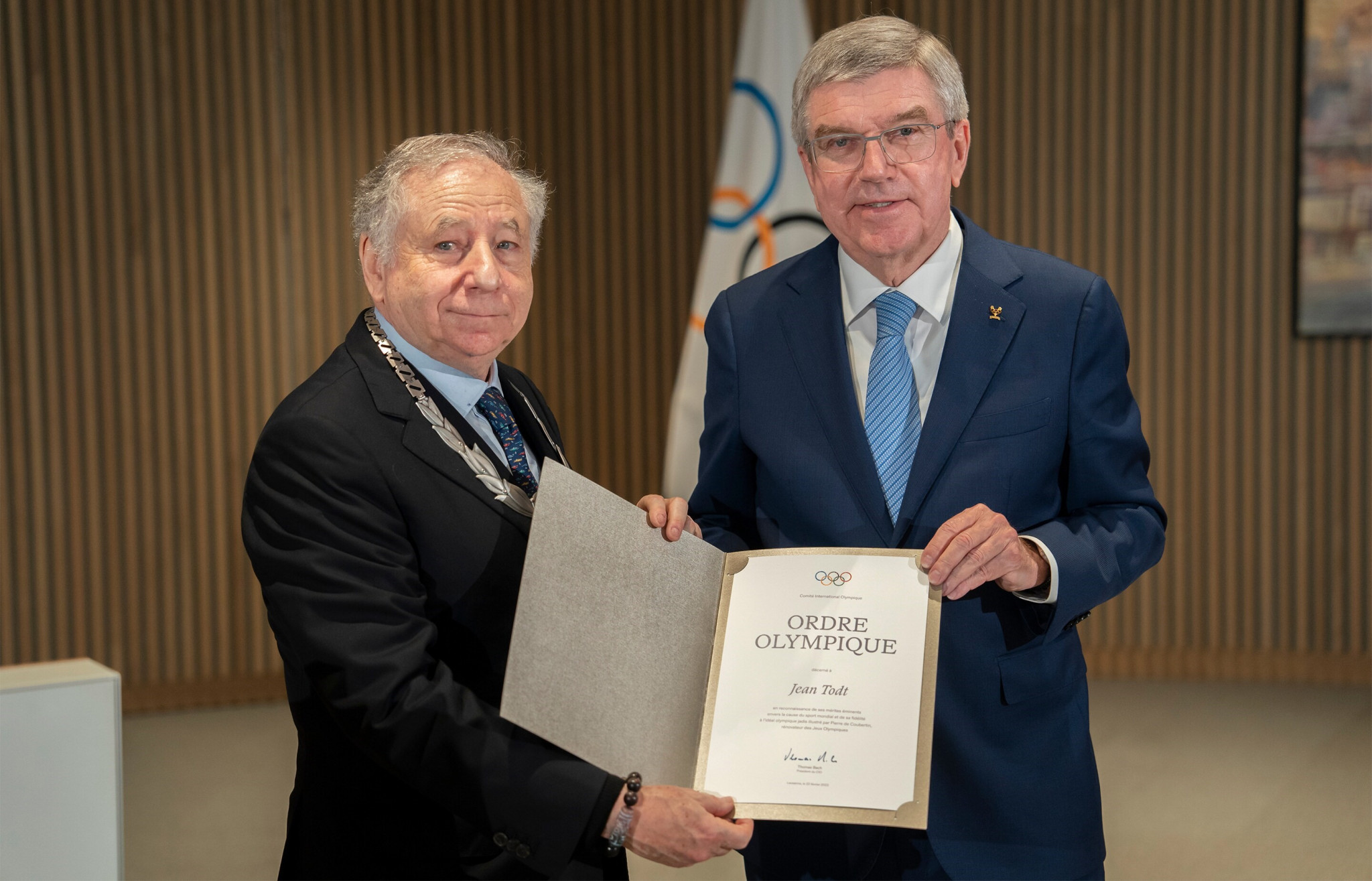 Honorary FIA President Jean Todt was handed the Olympic Order by IOC President Thomas Bach ©IOC
