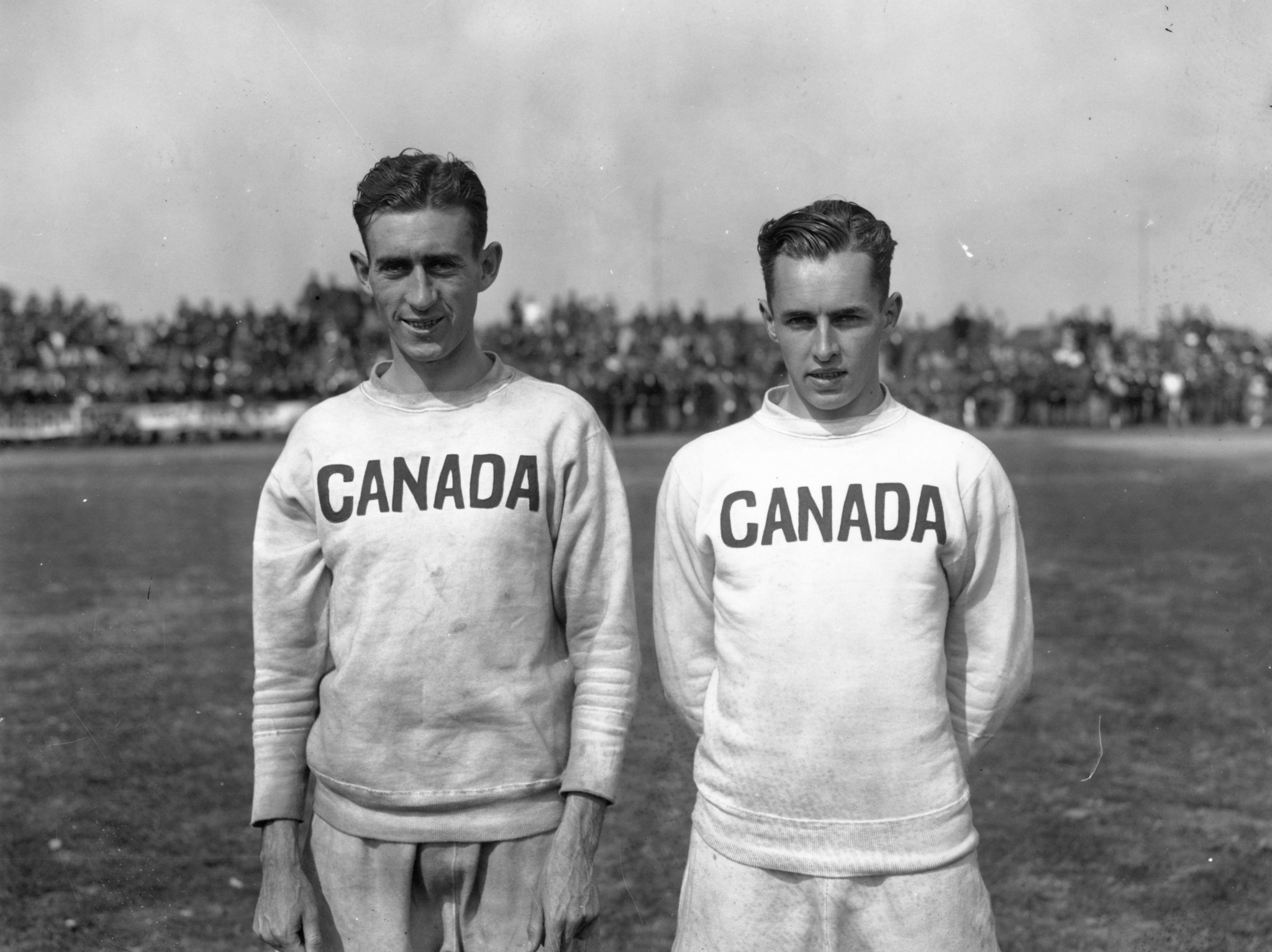 Double Olympic champion at the 1928 Antwerp Olympics, Percy Williams, pictured right with team-mate James Ball, the 400m silver medallist, had both medals stolen in 1980 after putting them on display ©Getty Images