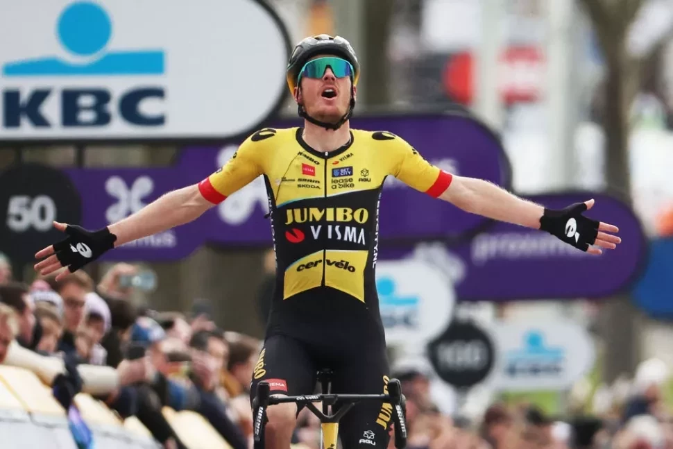 Dylan Van Baarle's highest finish in the Omloop Het Nieuwsblad prior to his victory was 14th in 2019 ©Getty Images