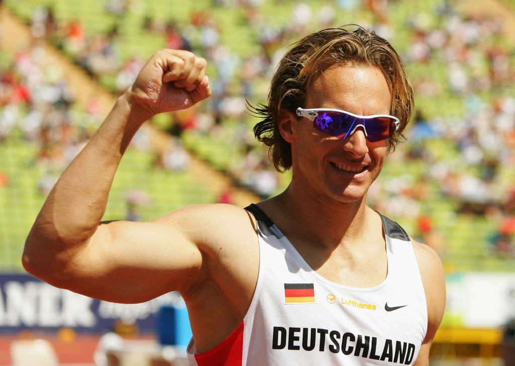 World Athletics has paid tribute to German pole vaulter Tim Lobinger, the 2003 world indoor champion, who has died aged 50 following a long illness ©Getty Images