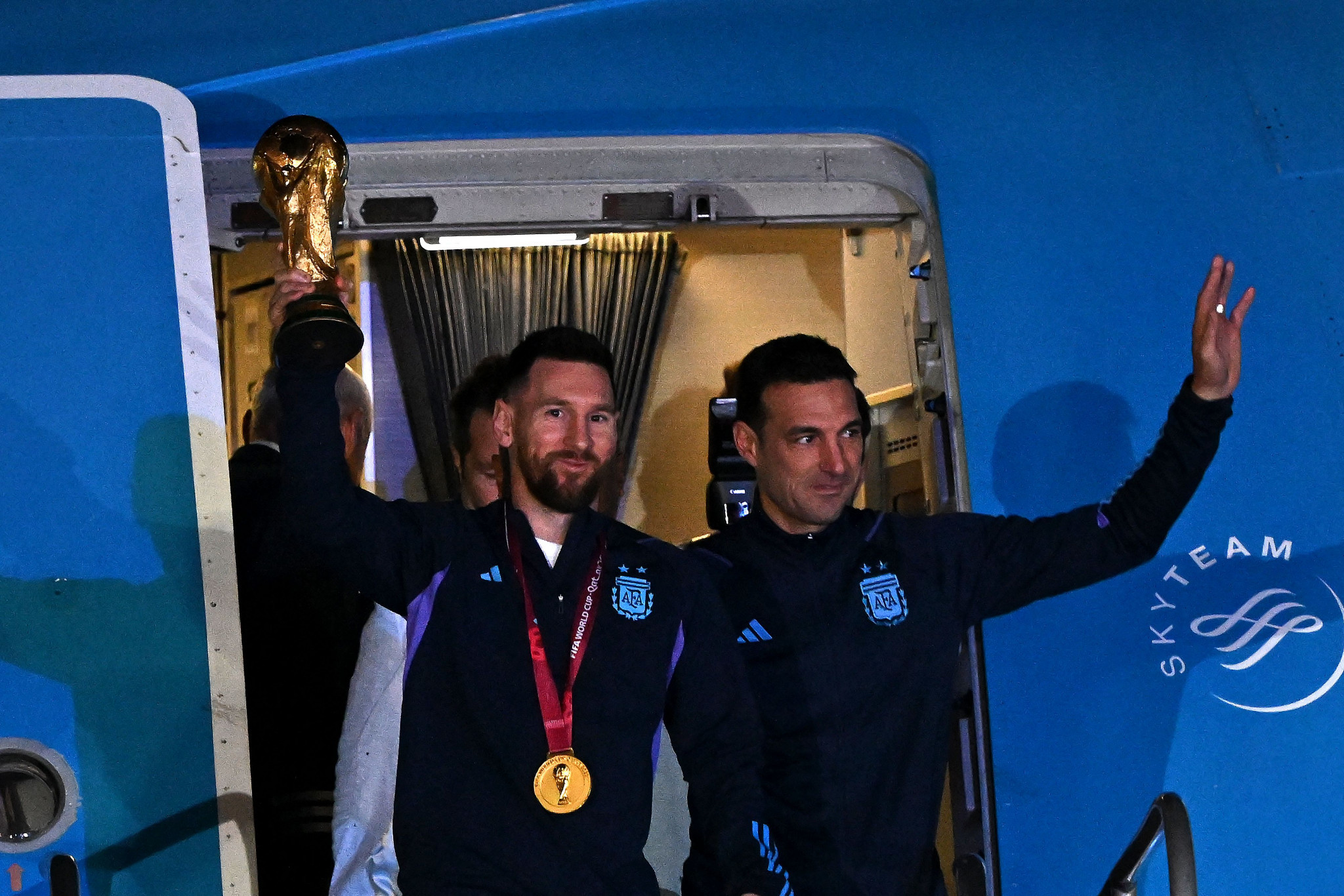Lionel Scaloni, right, built his World Cup winning side around Lionel Messi ©Getty Images