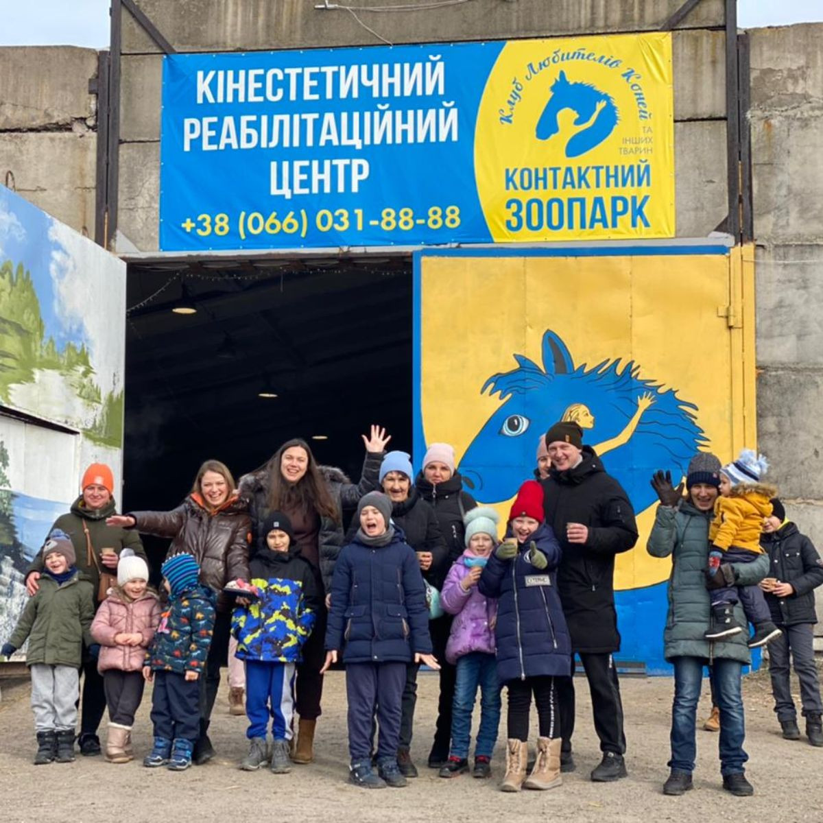 Equestrian groups help deliver aid to horses in Ukraine