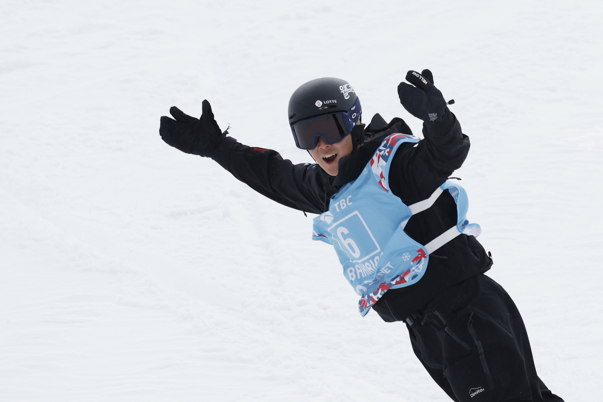 Lee becomes South Korea's first-ever snowboard world champion in Bakuriani