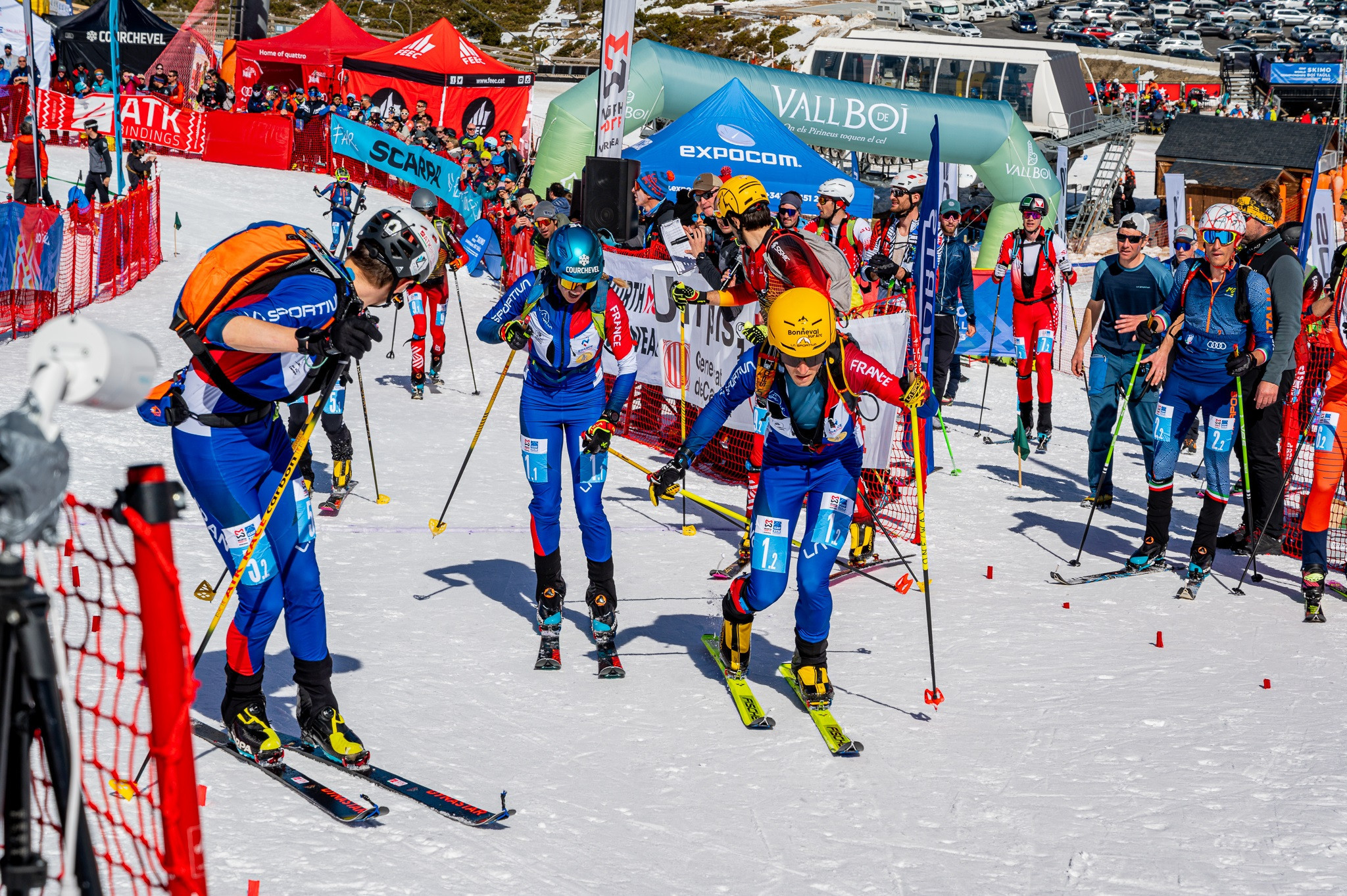 Emily Harrop and Thibault Anselmet battled hard to win a dramatic mixed relay race ©ISMF