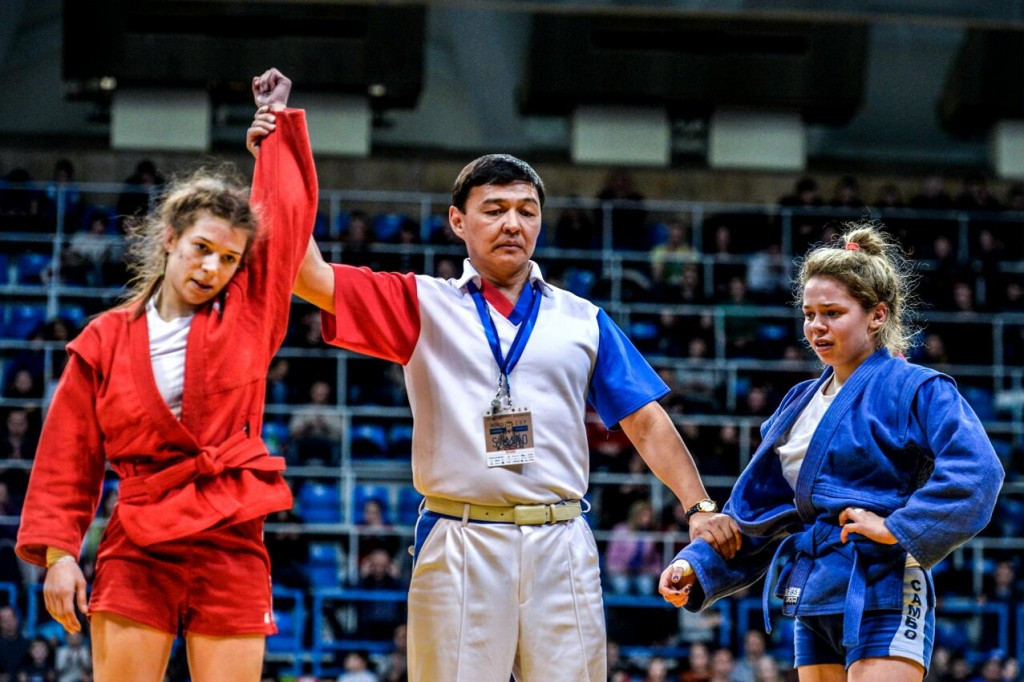 Anastasia Khramova was the first of nine Russian gold medallists on day two, seeing off the challenge of Belarus' Anfisa Kapayeva to secure the women's 48kg title ©FIAS