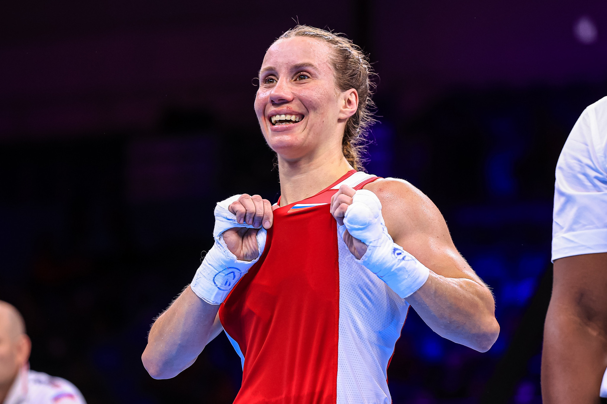 Adam Aedma shows off the Russian flag on her top on Russia's return to the Women's World Championships after the IBA's controversial decision to lift the ban ©IBA