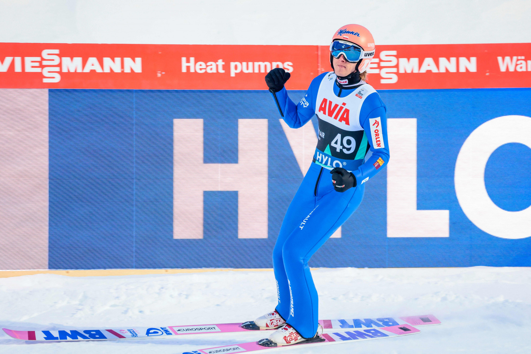 Kubacki closes down Granerud at Ski Jumping World Cup with gold in Lillehammer