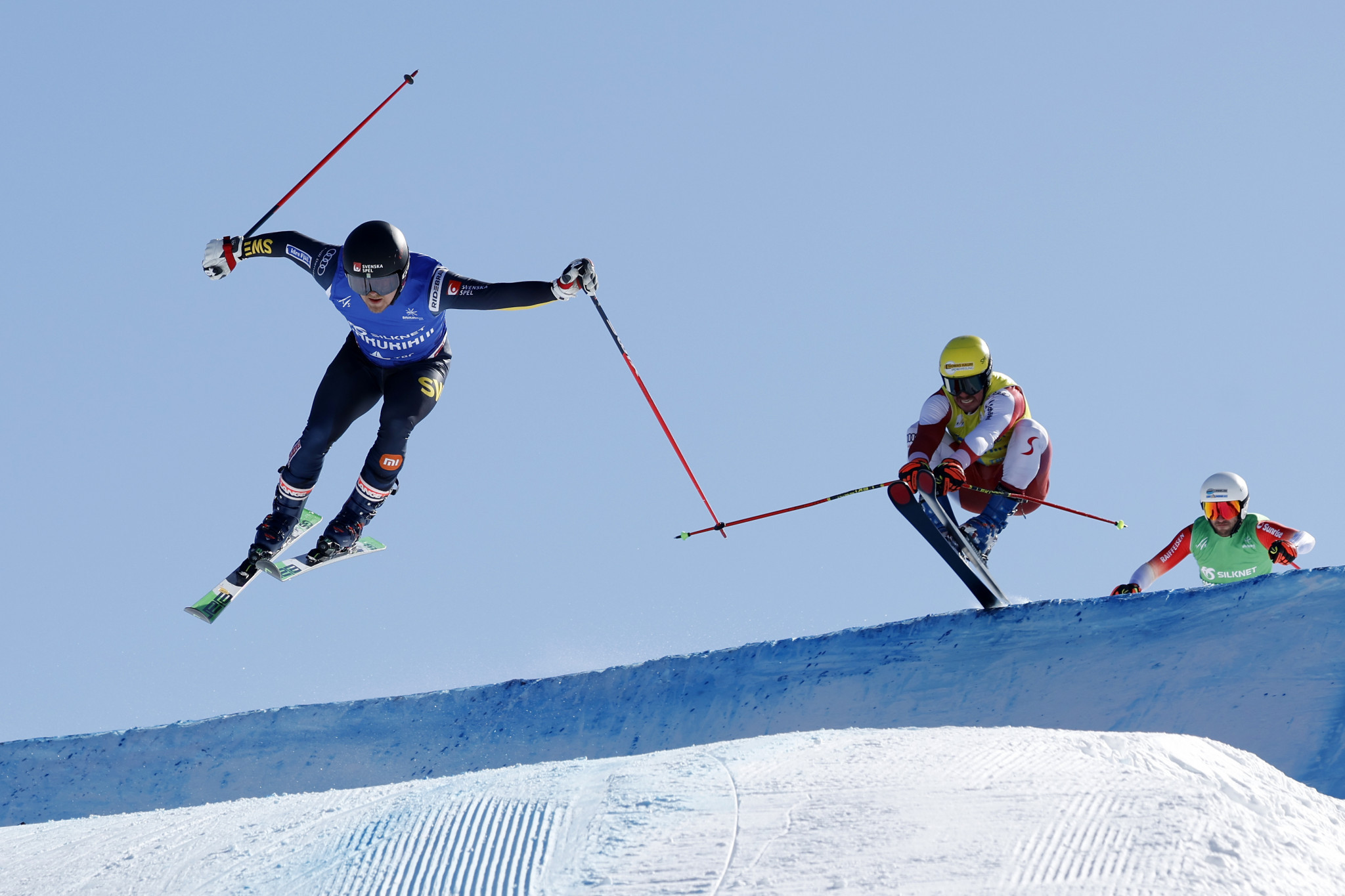 Mobärg and Smith show good form in FIS Ski Cross World Cup qualification