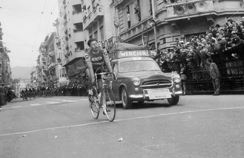 Mathieu Van der Poel's victory in Milan-Sanremo today came 62 years after his grandfather Raymond Poulidor had won the race ©Getty Images