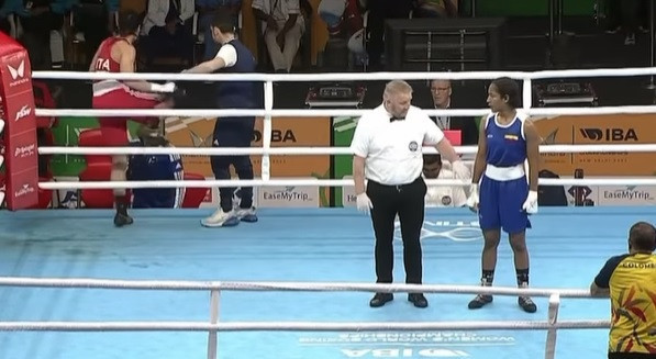 Italy's Assunta Canfora, left, walks off the ring after refusing to accept the referee's decision ©Italian Boxing Federation/Facebook