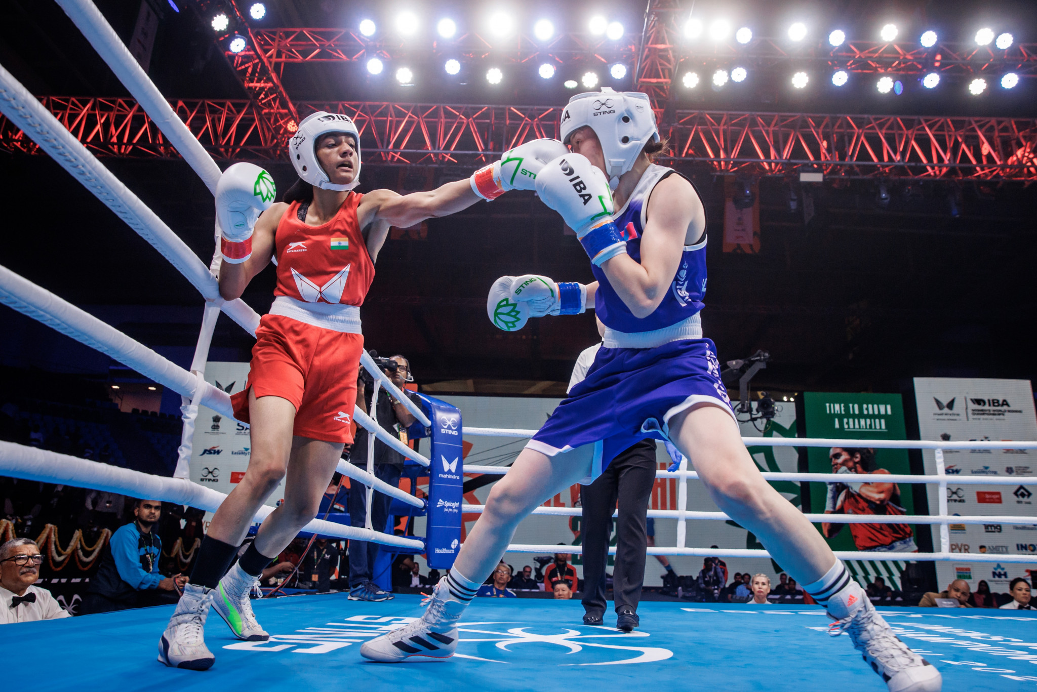 Indian star Nitu throws a punch in her minimumweight final triumph against Mongolia's Altantsetseg Lutsaikhan ©IBA