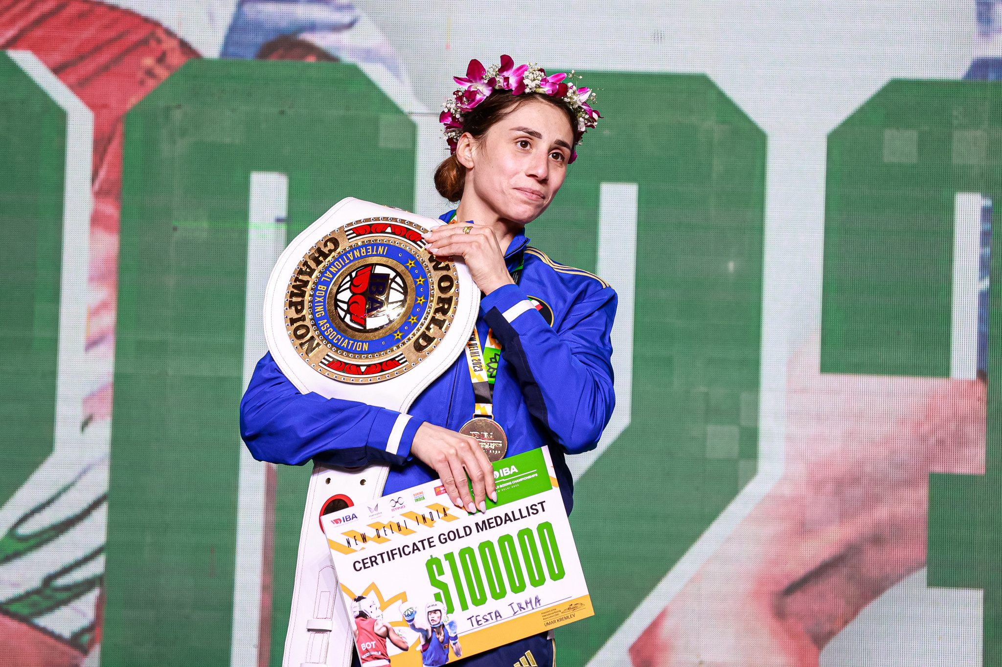 Irma Testa of Italy collected the featherweight gold medal, a belt and a cheque of $100,000 ©IBA