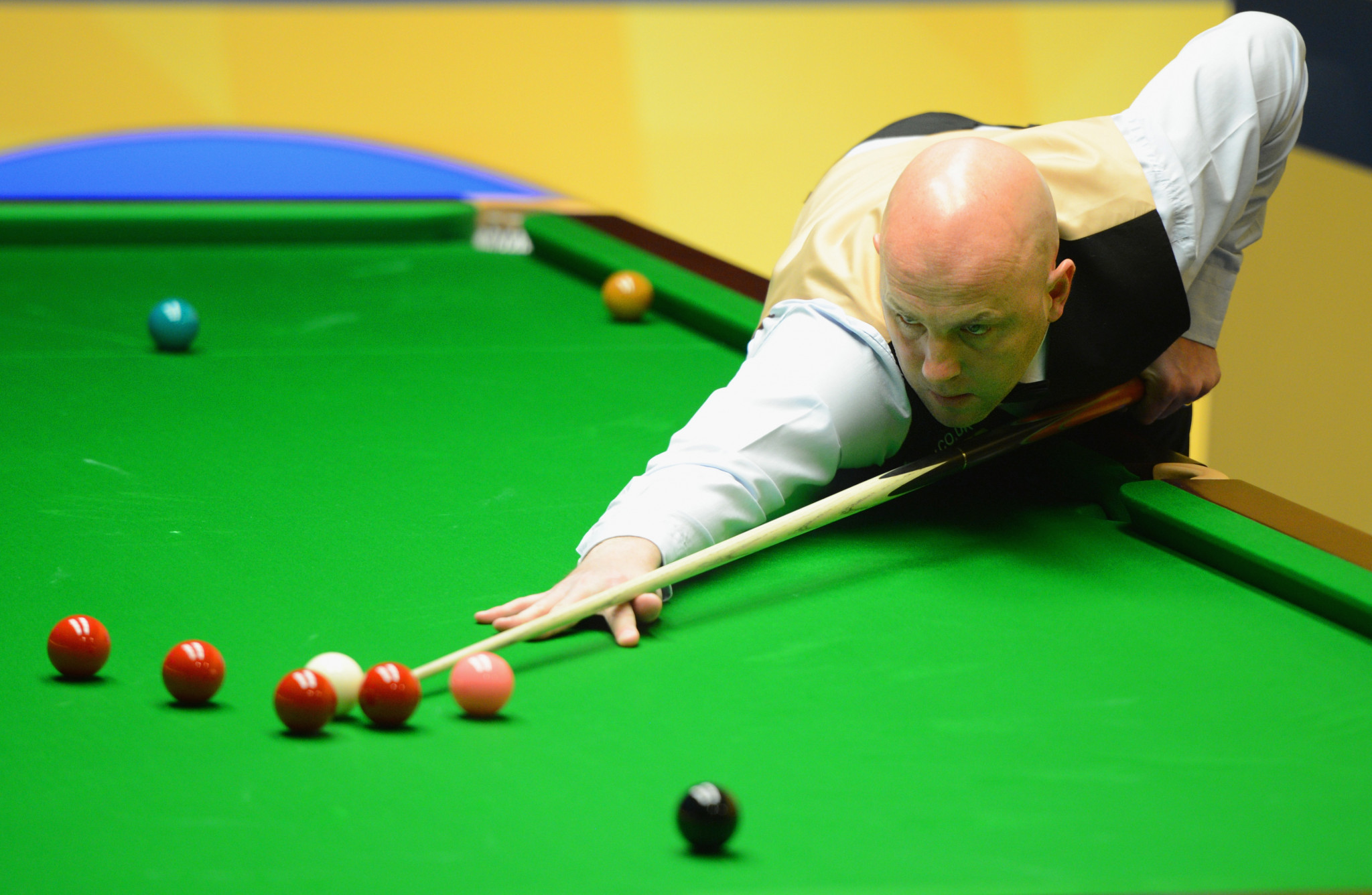 King suspended from World Snooker Tour pending betting probe