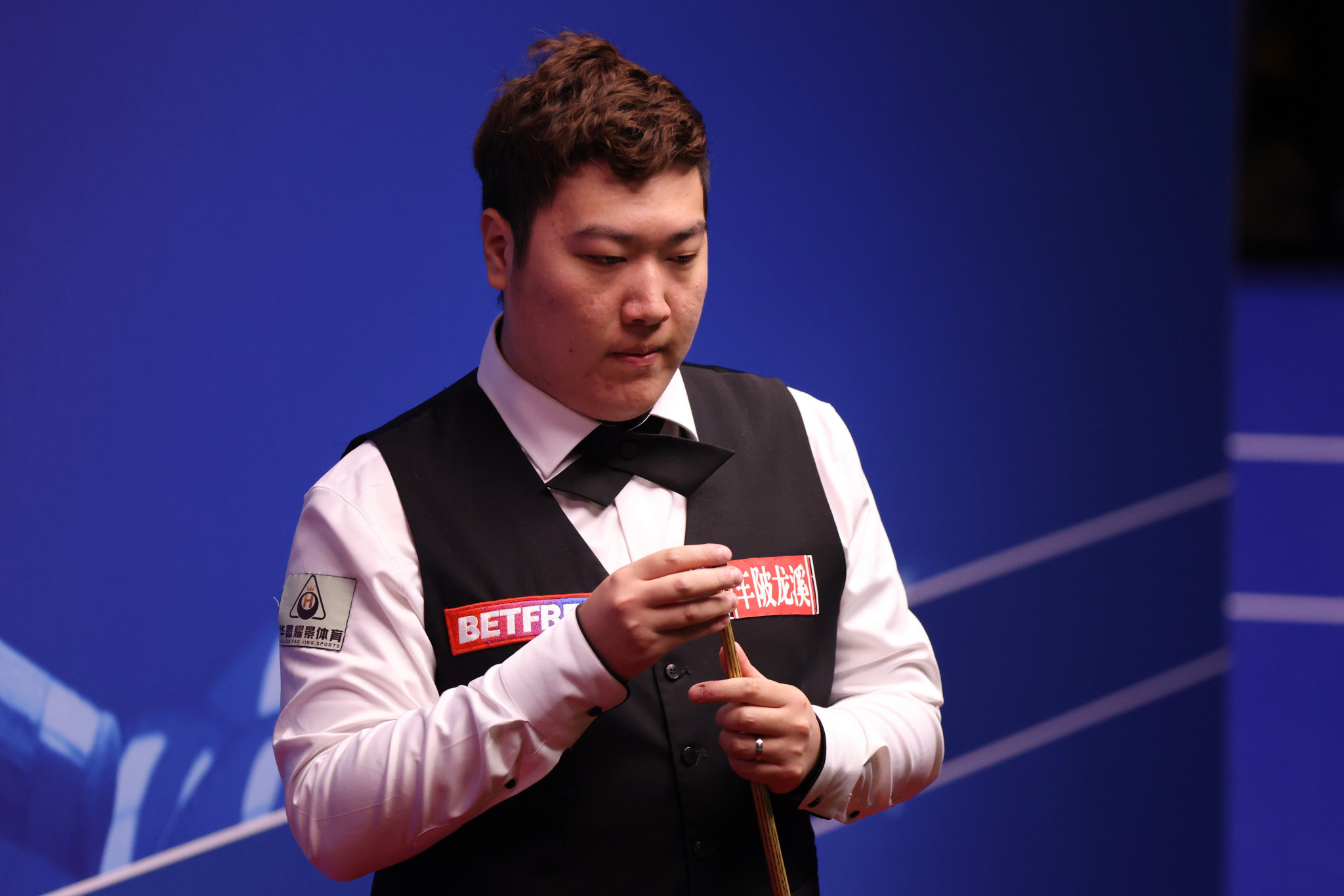 Hearing begins into alleged match-fixing offences by 10 Chinese snooker players