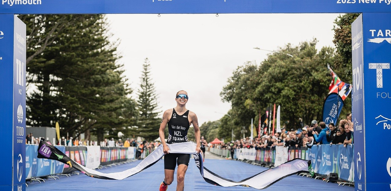 The 2016 Olympic gold medallist Gwen Jorgensen ran her first World Triathlon World Cup race for seven years in New Plymouth, but it was New Zealand's Nicole van der Kaay who crossed the line first ©World Triathlon