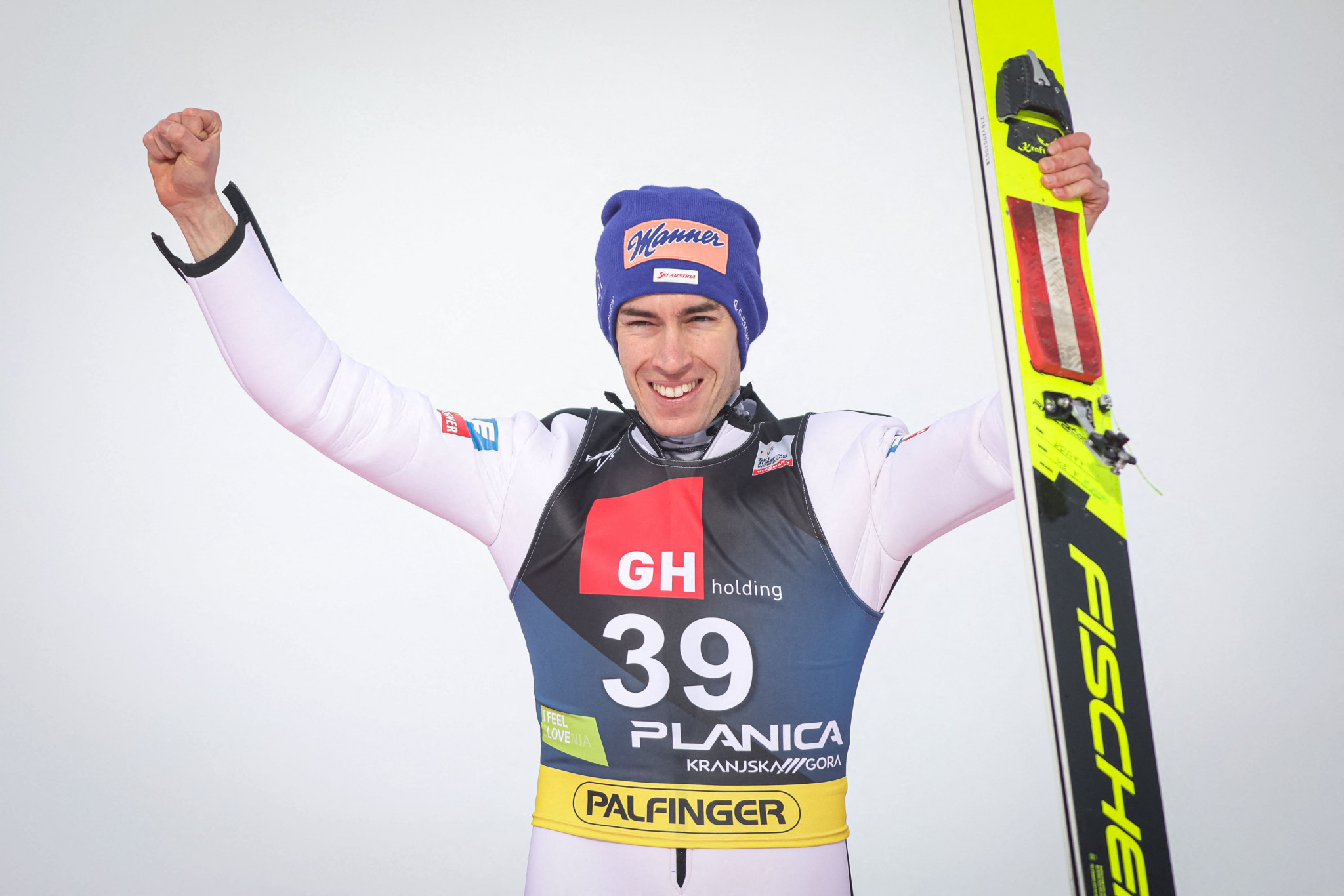 Na Svetovom pohári v skokoch na lyžiach v Blanici si Kraft pripísal individuálne i tímové víťazstvá