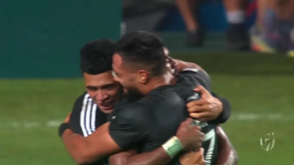 The New Zealand men's side ended Fiji's 42 game winning streak in the Hong Kong final ©World Rugby