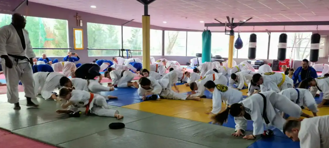 The recent JJIF seminar in Greece involving the new head impact free rules attracted more than 50 athletes from the host country and Romania ©JJIF