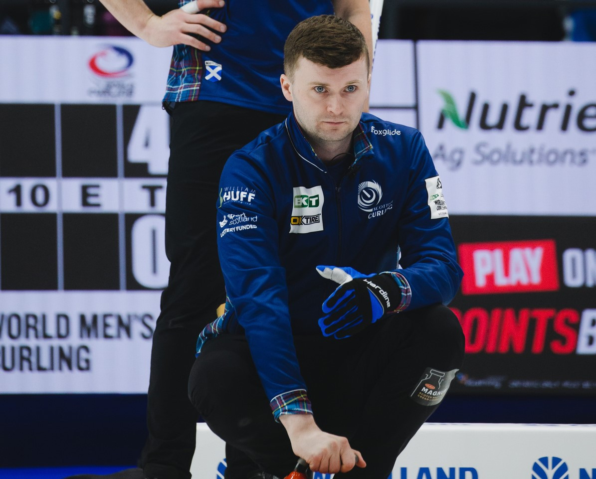Scotland joined Switzerland in qualifying automatically for the semi-finals thanks to better head-to-head record after finishing level with Norway ©British Curling